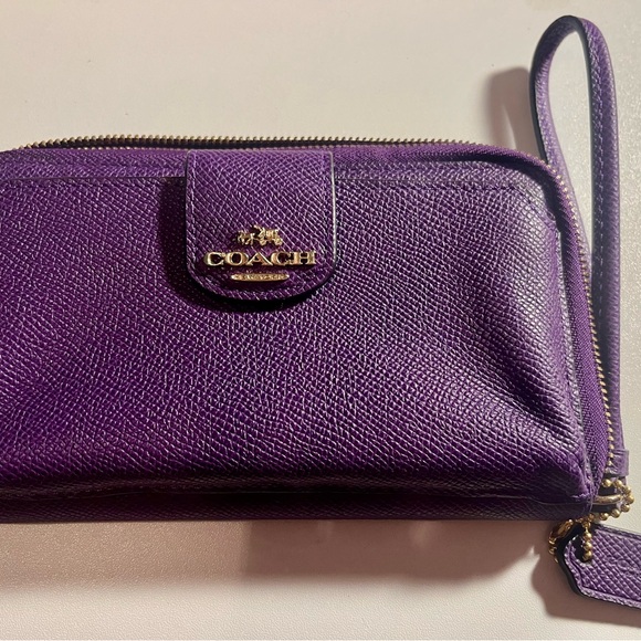 Coach Purple Saffiano Leather Wristlet With Phone Pocket - Still Has Hang Tag - Picture 5 of 5